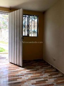 Casa de 4 alcobas en venta en Robledo, Medellín, 112 m² · foto 4 de 17