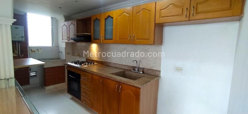 Apartamento de 2 Alcobas en La Loma del Indio con Vistas - 3