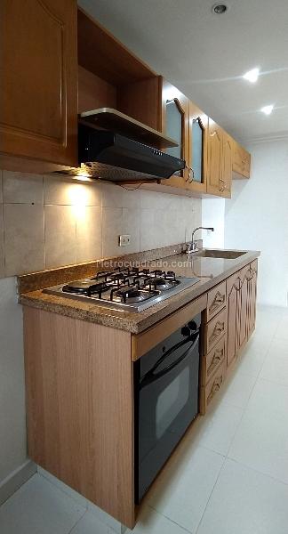 Apartamento de 2 Alcobas en La Loma del Indio con Vistas - 5