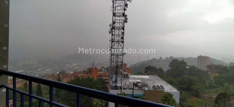 Apartamento de 2 Alcobas en La Loma del Indio con Vistas - 9