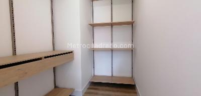 Apartaestudio en venta en El Poblado, Medellín, 50 m² · foto 12 de 14