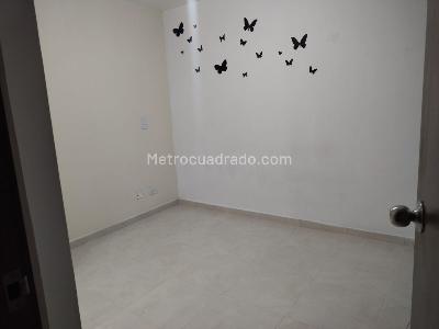 Apartamento de 3 alcobas en venta en Perez, Bello, 61 m² · foto 12 de 18