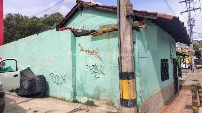 Casa de 5 alcobas en venta en Fatima, Medellín, 457 m² · foto 9 de 19