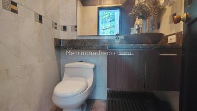 Casa de 4 alcobas en venta en Los Alcazares, Sabaneta, 396 m² · foto 13 de 20