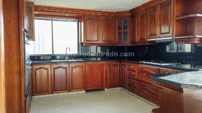 Apartamento en arriendo en El Tesoro, Medellín · foto 9 de 19