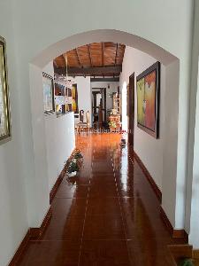Casa de 4 alcobas en venta en Santa Teresita, Medellín, 213 m² · foto 13 de 20