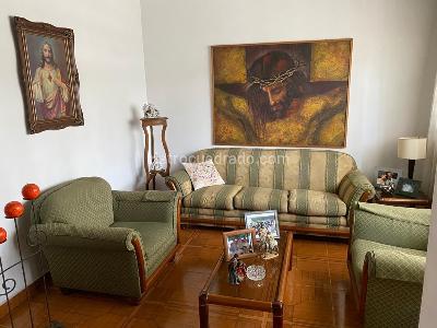 Casa de 4 alcobas en venta en Santa Teresita, Medellín, 213 m² · foto 4 de 20