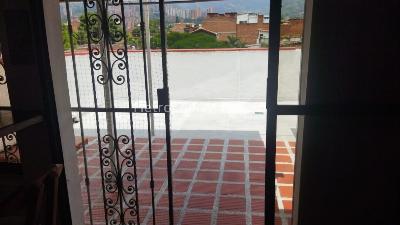 Casa en venta en La Magnolia, Envigado · foto 2 de 20