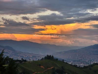 Casa de 3 alcobas en venta en Belen, Medellín, 400 m² · foto 20 de 20
