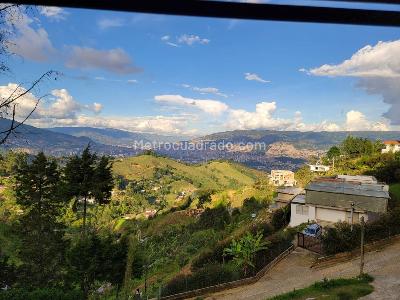 Casa de 3 alcobas en venta en Belen, Medellín, 400 m² · foto 2 de 20