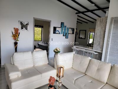 Casa de 3 alcobas en venta en Belen, Medellín, 400 m² · foto 4 de 20