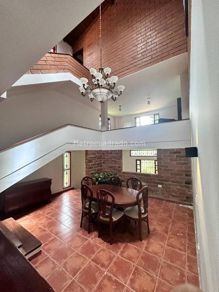 5BR House in Rionegro (3800 m²) - 2
