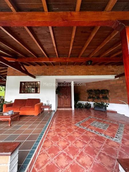 5BR House in Rionegro (3800 m²) - 3