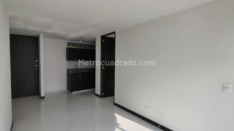 Apartamento Moderno de 3 Alcobas en La Loma del Indio - 3