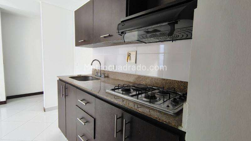 Apartamento Moderno de 3 Alcobas en La Loma del Indio - 4