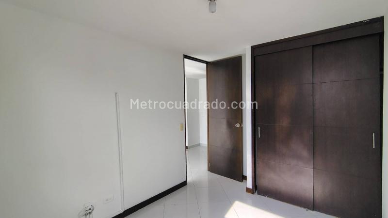 Apartamento Moderno de 3 Alcobas en La Loma del Indio - 6