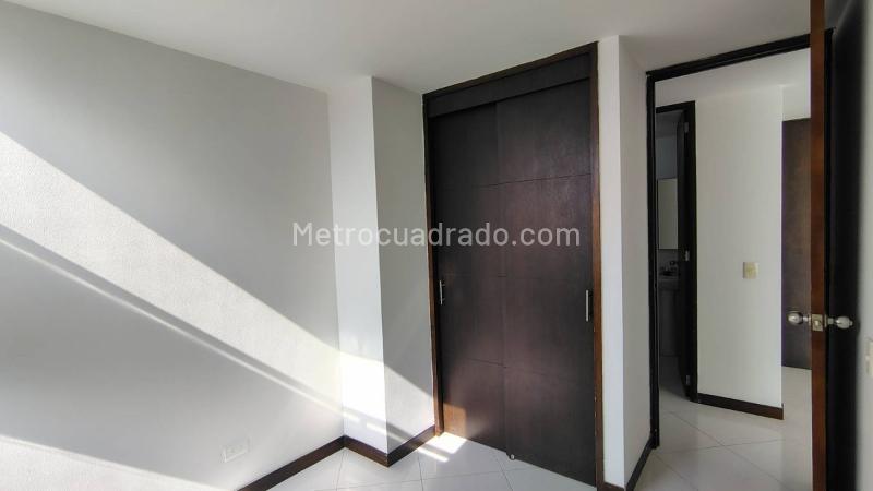 Apartamento Moderno de 3 Alcobas en La Loma del Indio - 7