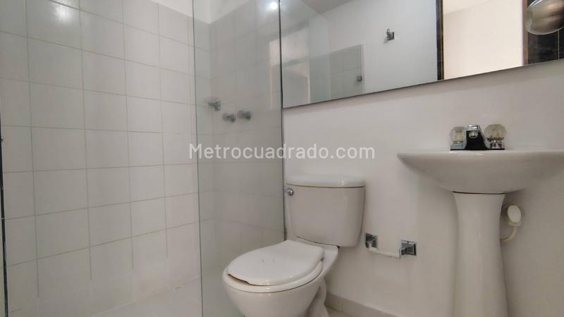 Apartamento Moderno de 3 Alcobas en La Loma del Indio - 8
