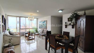 Apartamento de 3 alcobas en venta en El Poblado, Medellín, 97 m² · foto 2 de 17