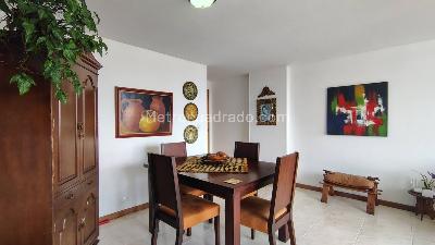 Apartamento de 3 alcobas en venta en El Poblado, Medellín, 97 m² · foto 4 de 17