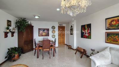 Apartamento de 3 alcobas en venta en El Poblado, Medellín, 97 m² · foto 6 de 17