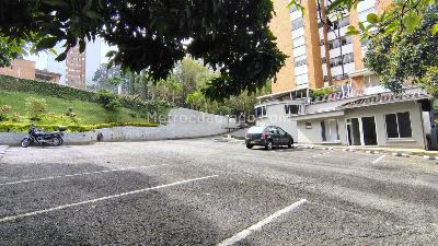 Apartamento de 3 alcobas en venta en El Poblado, Medellín, 97 m² · foto 16 de 17
