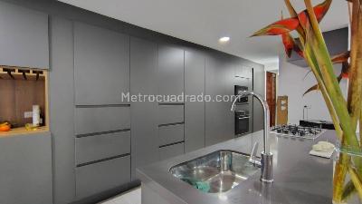 Casa de 4 alcobas en venta en San Lucas, Medellín, 200 m² · foto 4 de 20