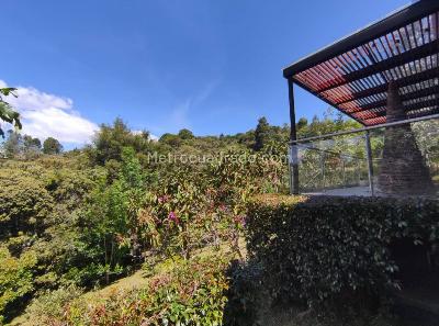 Casa de 5 alcobas en venta en Santa Elena, Medellín · foto 18 de 19