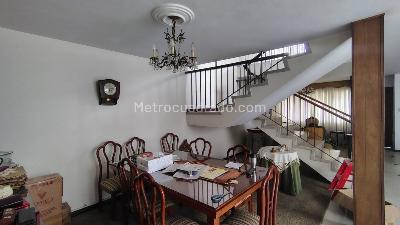 Casa de 5 alcobas en venta en Simon Bolivar, Medellín, 198 m² · foto 2 de 20