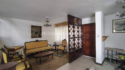 Casa de 5 alcobas en venta en Simon Bolivar, Medellín, 198 m² · foto 3 de 20