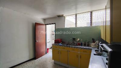 Casa de 5 alcobas en venta en Simon Bolivar, Medellín, 198 m² · foto 9 de 20
