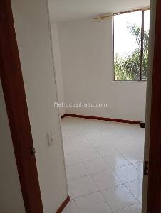 Apartamento en venta en Loma De Los Bernal, Medellín · foto 13 de 20
