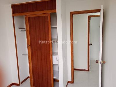 Apartamento en venta en Loma De Los Bernal, Medellín · foto 14 de 20