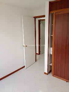 Apartamento en venta en Loma De Los Bernal, Medellín · foto 18 de 20