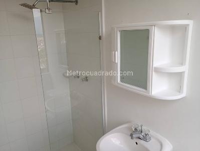 Apartamento en venta en Loma De Los Bernal, Medellín · foto 7 de 20