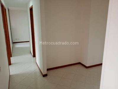 Apartamento en venta en Loma De Los Bernal, Medellín · foto 9 de 20