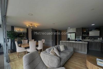Apartamento en venta en Loma De Las Brujas, Envigado · foto 3 de 17