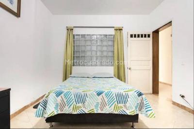 Casa de 5 alcobas en venta en Laureles, Medellín, 306 m² · foto 9 de 13
