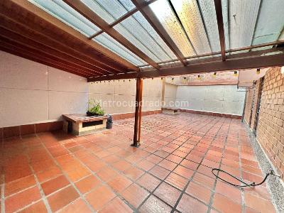 Apartamento de 3 alcobas en venta en Laureles, Medellín, 197 m² · foto 13 de 20