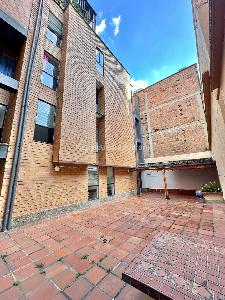 Apartamento de 3 alcobas en venta en Laureles, Medellín, 197 m² · foto 15 de 20