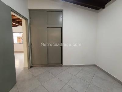 Casa de 5 alcobas en arriendo en Santa Lucia, Medellín, 150 m² · foto 11 de 20