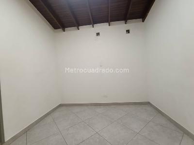 Casa de 5 alcobas en arriendo en Santa Lucia, Medellín, 150 m² · foto 15 de 20