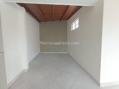 Casa de 5 alcobas en arriendo en Santa Lucia, Medellín, 150 m² · foto 17 de 20
