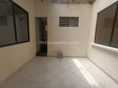 Casa de 5 alcobas en arriendo en Santa Lucia, Medellín, 150 m² · foto 5 de 20