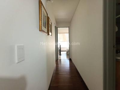 Apartamento en venta en La Aguacatala, Medellín · foto 9 de 16