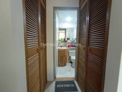 Apartamento en venta en La Aguacatala, Medellín · foto 12 de 16