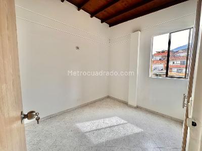 Apartamento en venta en Villa Hermosa, Medellín · foto 12 de 20