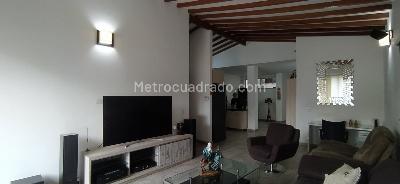 Apartamento de 2 alcobas en venta en Villa Hermosa, Medellín, 166 m² · foto 3 de 20