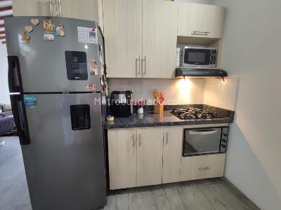 Apartamento de 2 alcobas en venta en Villa Hermosa, Medellín, 166 m² · foto 10 de 20