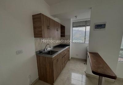 Apartamento de 3 alcobas en venta en Las Lomitas, Sabaneta, 66 m² · foto 3 de 14